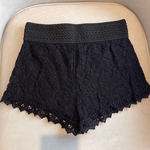 Lace shorts - Picture 4 of 4
